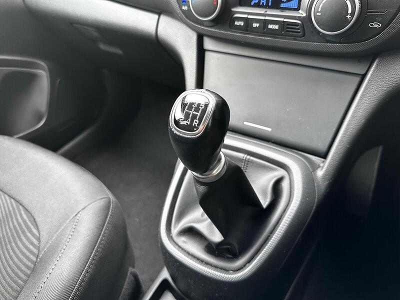 Used Hyundai i10 2018 for sale - 77730910: Photo 11