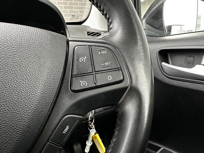 Used Hyundai i10 2018 for sale - 77730910: Photo 15