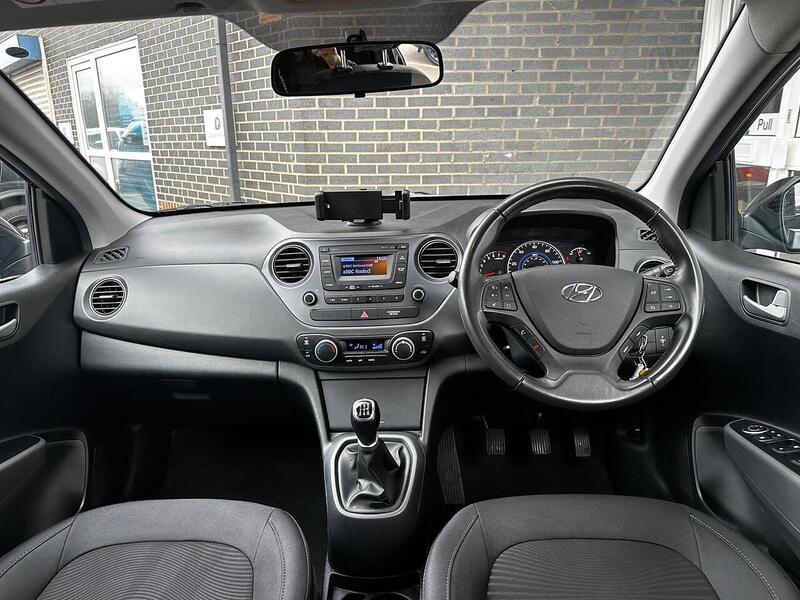 Used Hyundai i10 2018 for sale - 77730910: Photo 8