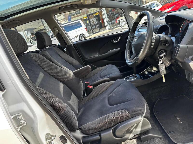 Used Honda Jazz 2013 for sale - 77730909: Photo 14