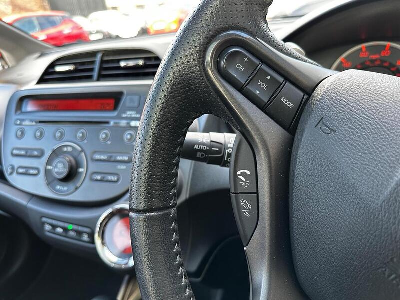 Used Honda Jazz 2013 for sale - 77730909: Photo 30