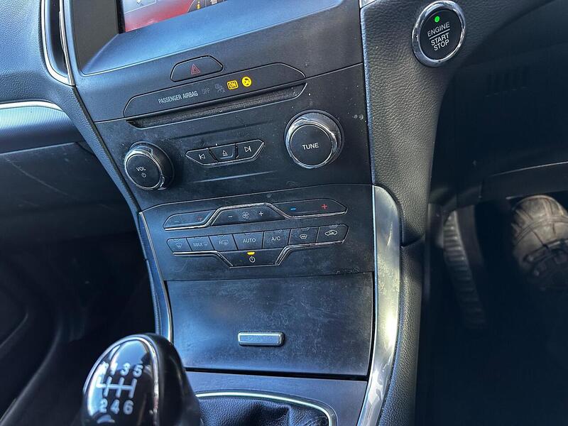 Used Ford S-Max 2015 for sale - 77132461: Photo 18