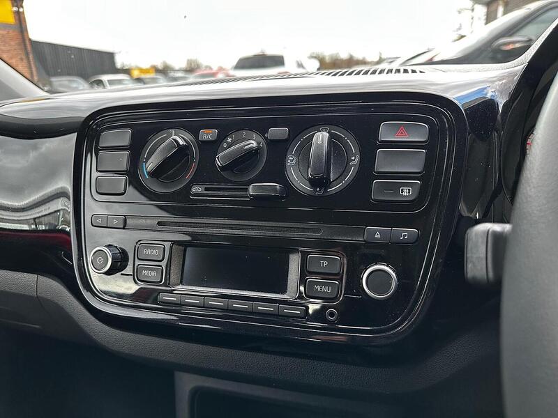 Used Volkswagen up! 2014 for sale - 77693885: Photo 12