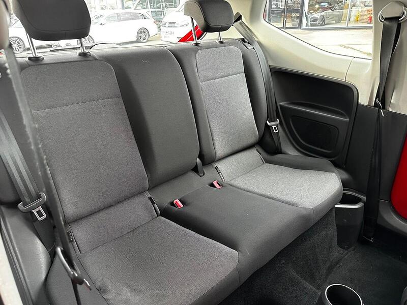 Used Volkswagen up! 2014 for sale - 77693885: Photo 15