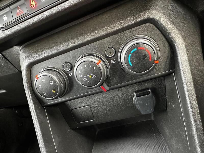 Used Dacia Sandero 2024 for sale - 77640137: Photo 17