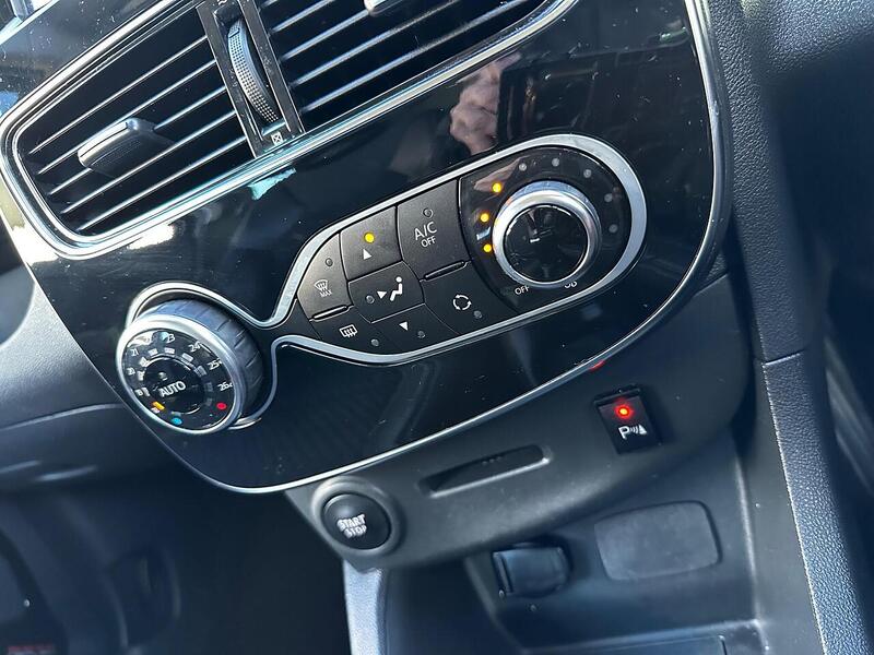 Used Renault Clio for sale - 77947091: Photo 10