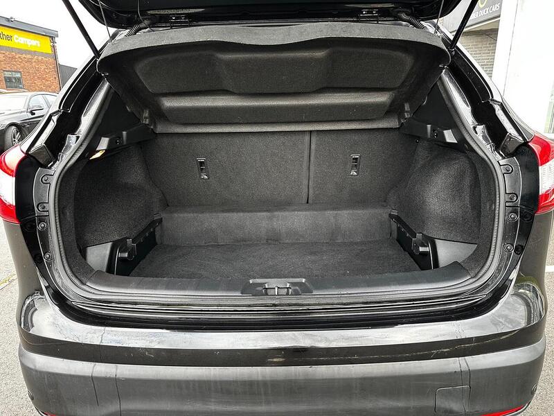 Used Nissan Qashqai 2017 for sale - 77328781: Photo 24