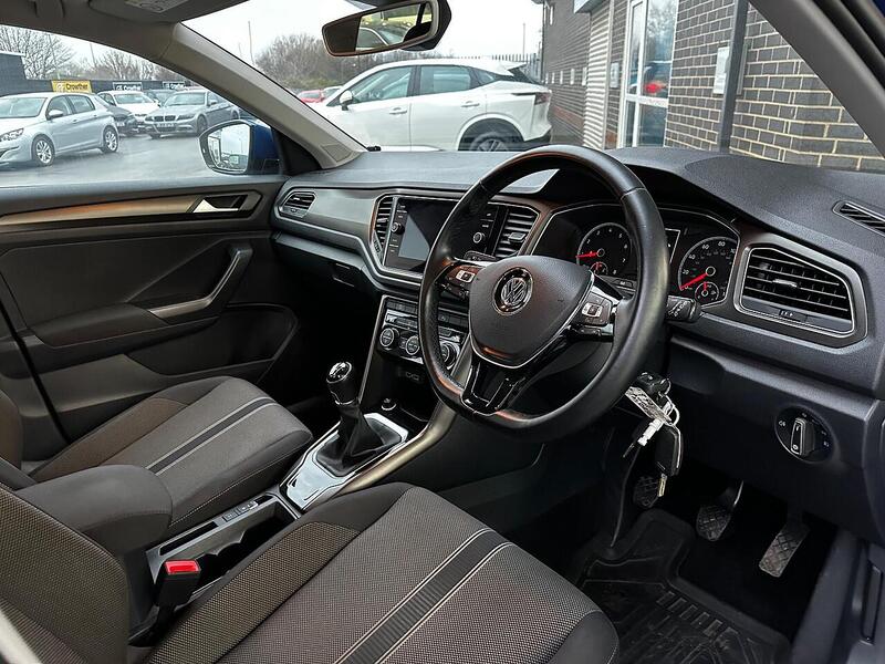 Used Volkswagen T-Roc 2018 for sale - 77132539: Photo 10