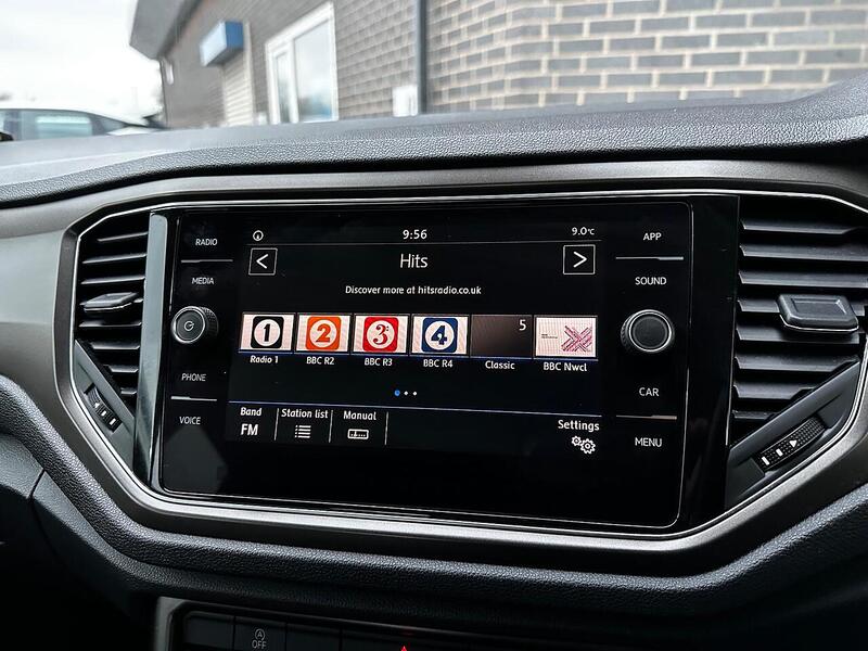 Used Volkswagen T-Roc 2018 for sale - 77132539: Photo 20