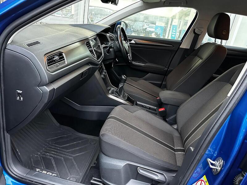 Used Volkswagen T-Roc 2018 for sale - 77132539: Photo 25