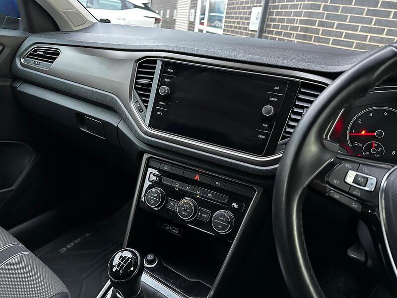 Used Volkswagen T-Roc 2018 for sale - 77132539: Photo 29