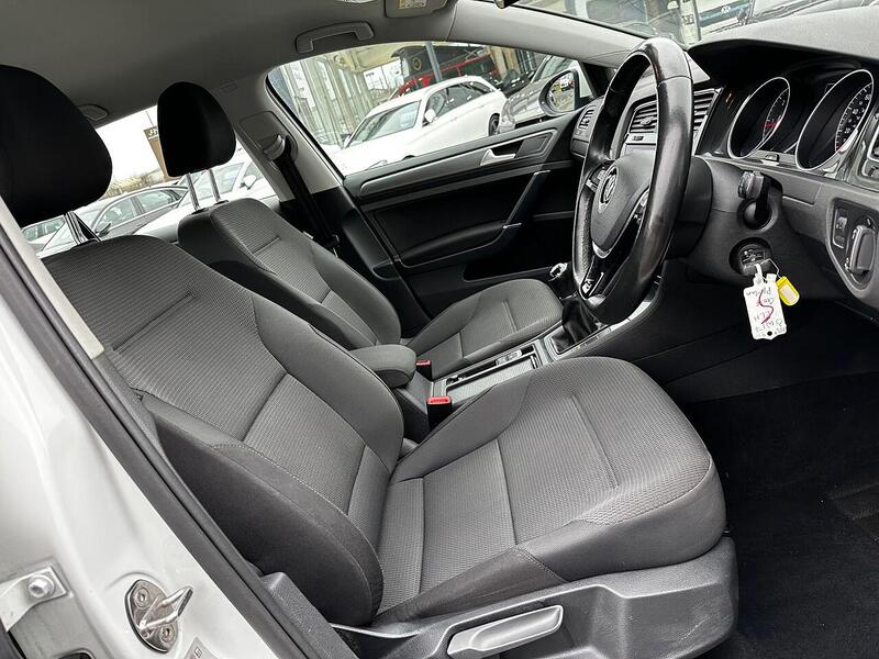 Used Volkswagen Golf 2017 for sale - 77640129: Photo 12