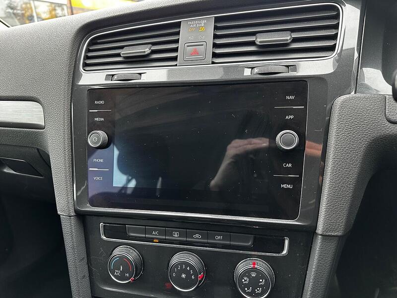 Used Volkswagen Golf 2017 for sale - 77640129: Photo 18