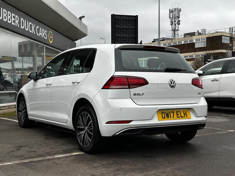 Used Volkswagen Golf 2017 for sale - 77640129: Photo 3