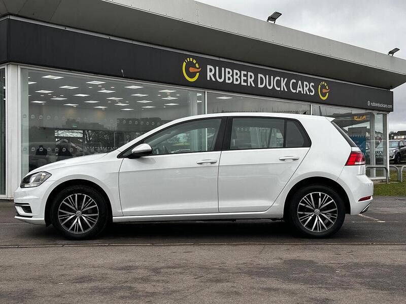 Used Volkswagen Golf 2017 for sale - 77640129: Photo 4