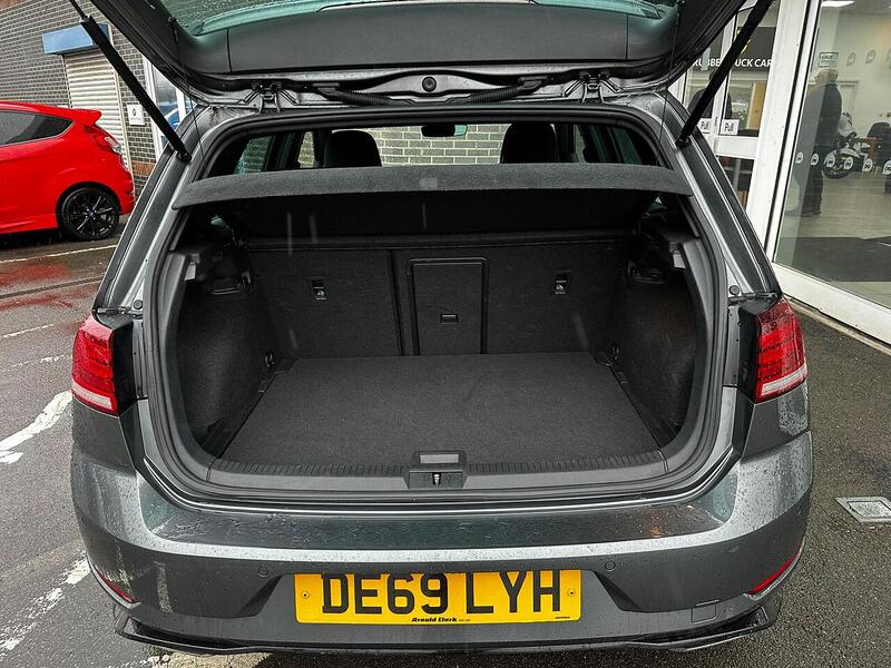 Used Volkswagen Golf 2019 for sale - 77530329: Photo 21