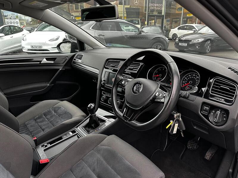 Used Volkswagen Golf 2016 for sale - 77328791: Photo 31