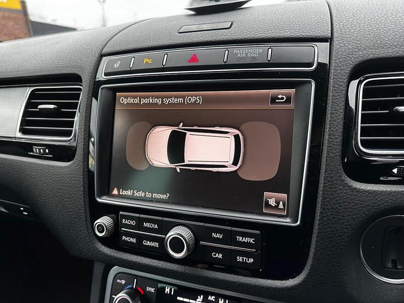 Used Volkswagen Touareg 2015 for sale - 77418358: Photo 25