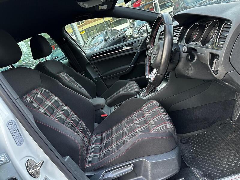 Used Volkswagen Golf 2017 for sale - 77365332: Photo 15