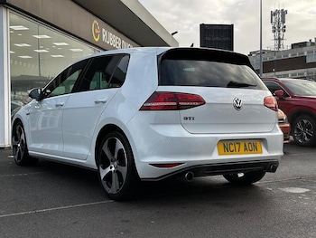 Used Volkswagen Golf 2017 for sale - 77365332: Photo