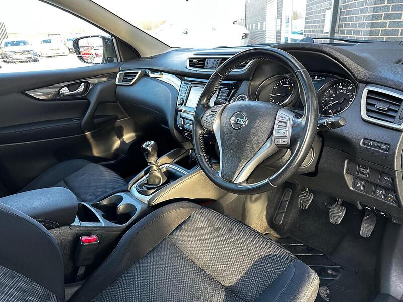 Used Nissan Qashqai 2015 for sale - 77247355: Photo 10