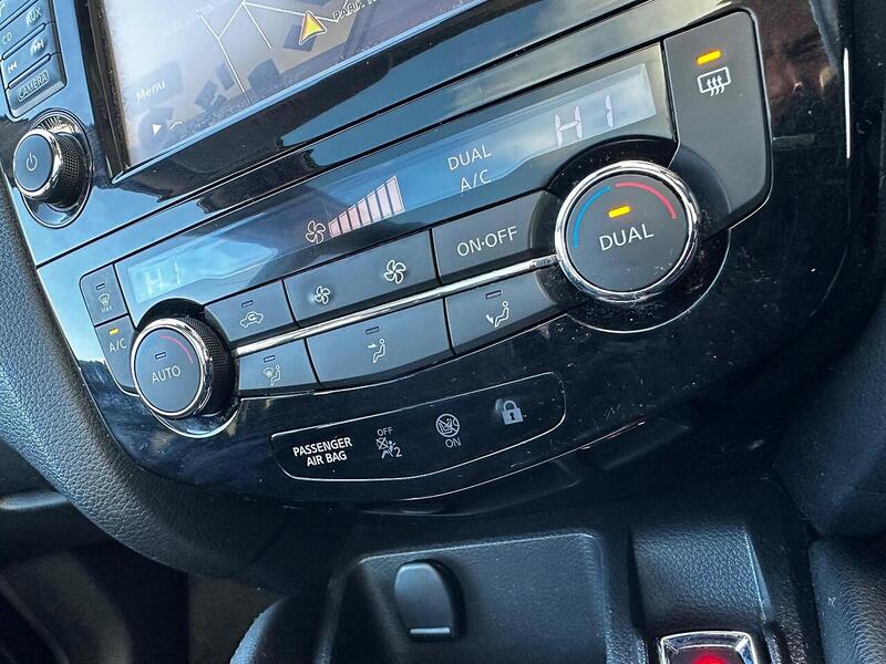 Used Nissan Qashqai 2015 for sale - 77247355: Photo 11