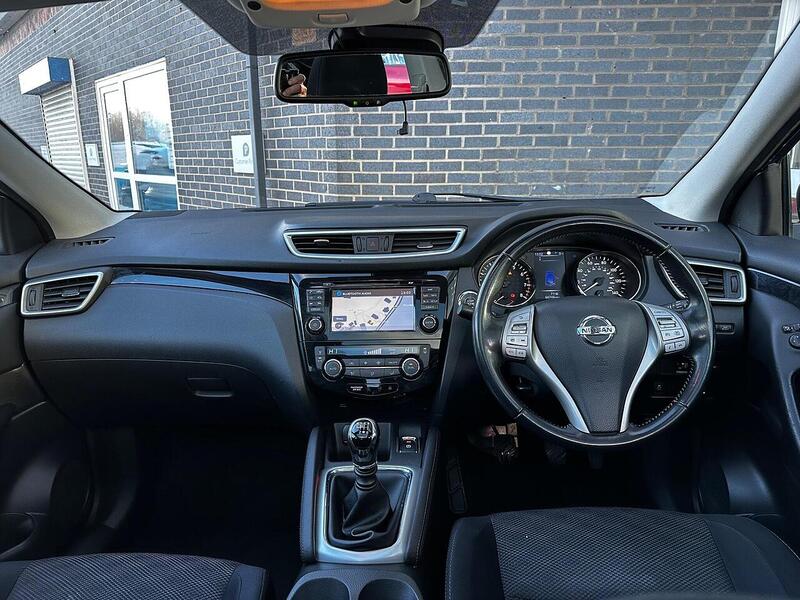 Used Nissan Qashqai 2015 for sale - 77247355: Photo 9