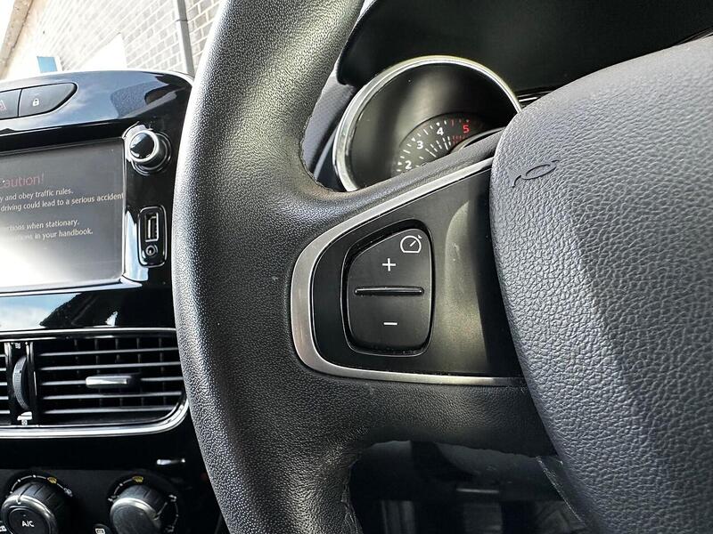 Used Renault Clio 2017 for sale - 77132473: Photo 16