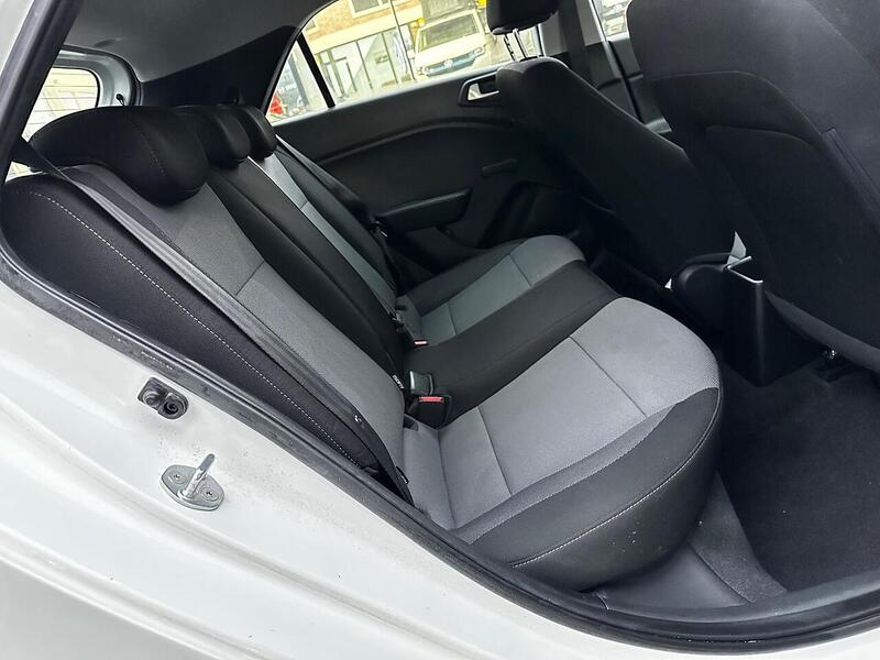 Used Hyundai i20 2018 for sale - 77437858: Photo 13