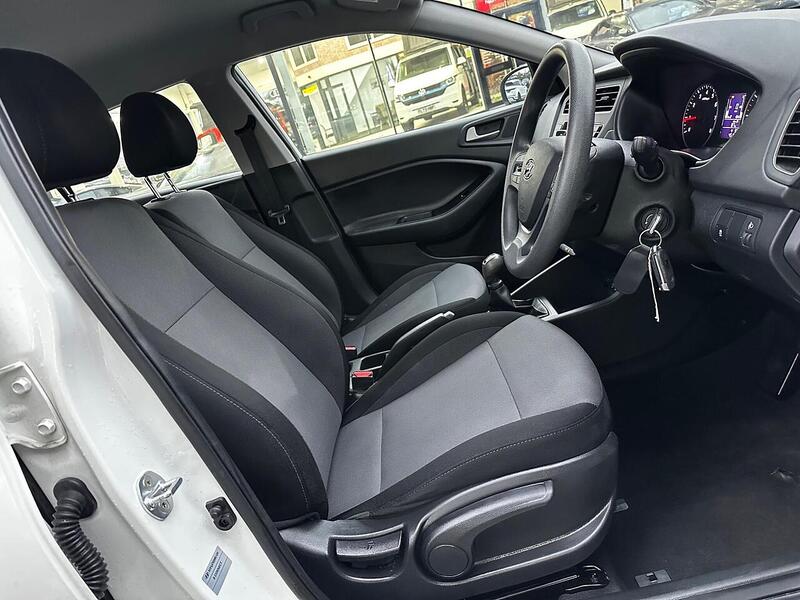 Used Hyundai i20 2018 for sale - 77437858: Photo 25