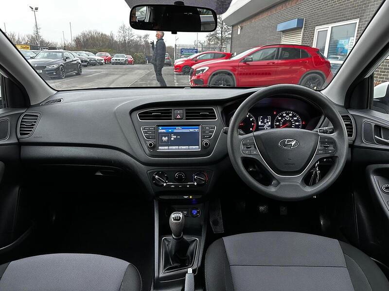 Used Hyundai i20 2018 for sale - 77437858: Photo 9