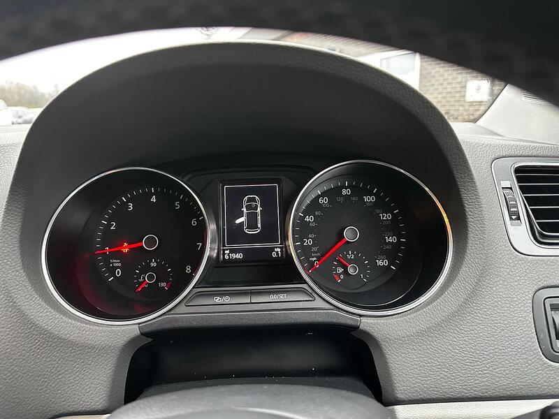 Used Volkswagen Polo 2015 for sale - 77418360: Photo 33