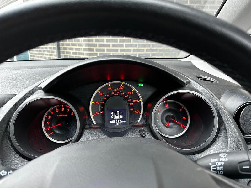 Used Honda Jazz 2015 for sale - 77640150: Photo 26