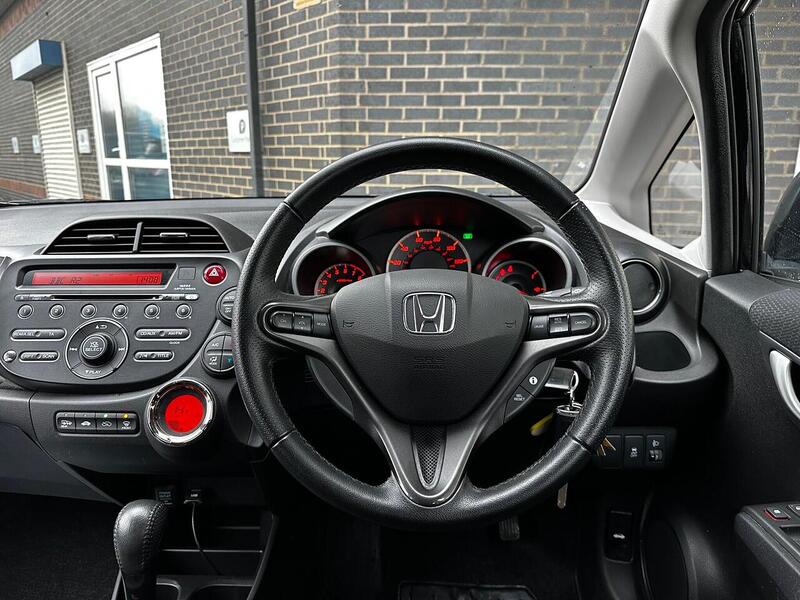 Used Honda Jazz 2015 for sale - 77640150: Photo 28