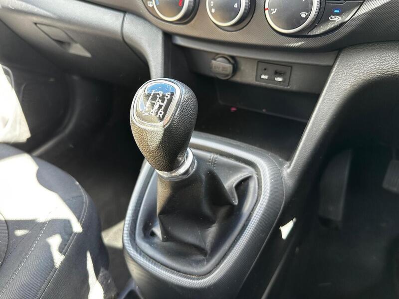 Used Hyundai i10 2017 for sale - 78065138: Photo 11