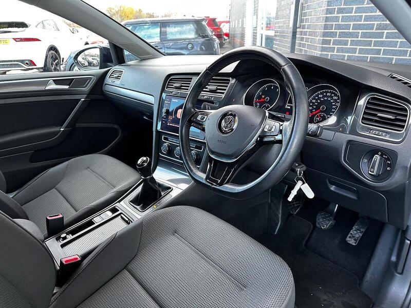 Used Volkswagen Golf 2018 for sale - 77129112: Photo 9