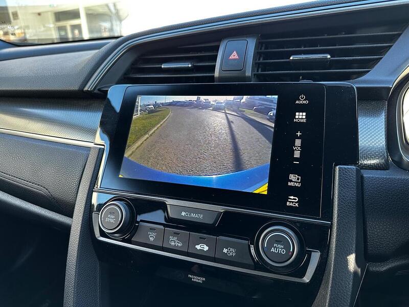 Used Honda Civic 2017 for sale - 77947090: Photo 17