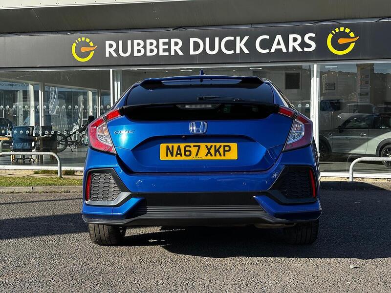 Used Honda Civic 2017 for sale - 77947090: Photo 4