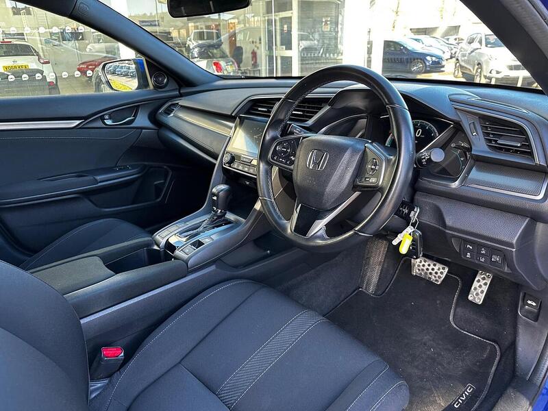 Used Honda Civic 2017 for sale - 77947090: Photo 8