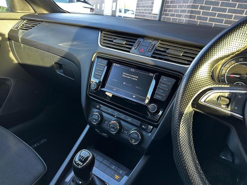 Used Skoda Octavia 2015 for sale - 77132572: Photo 11