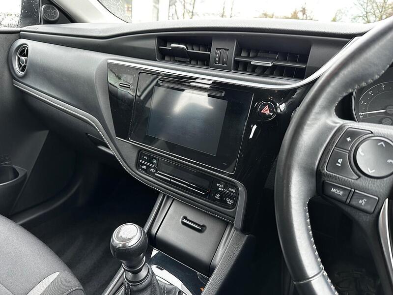 Used Toyota Auris 2017 for sale - 78065140: Photo 11