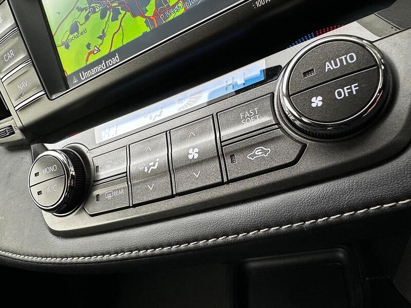 Used Toyota RAV4 2014 for sale - 77288650: Photo 28