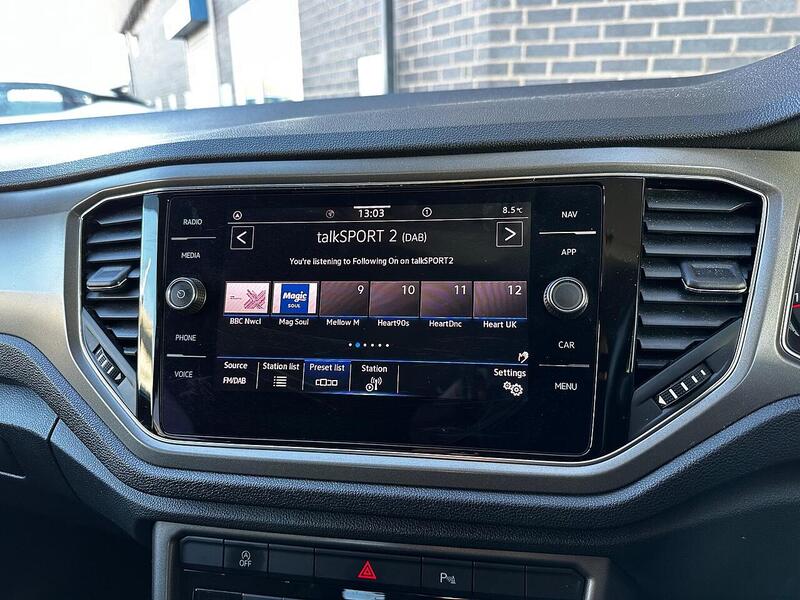 Used Volkswagen T-Roc 2020 for sale - 77132576: Photo 22