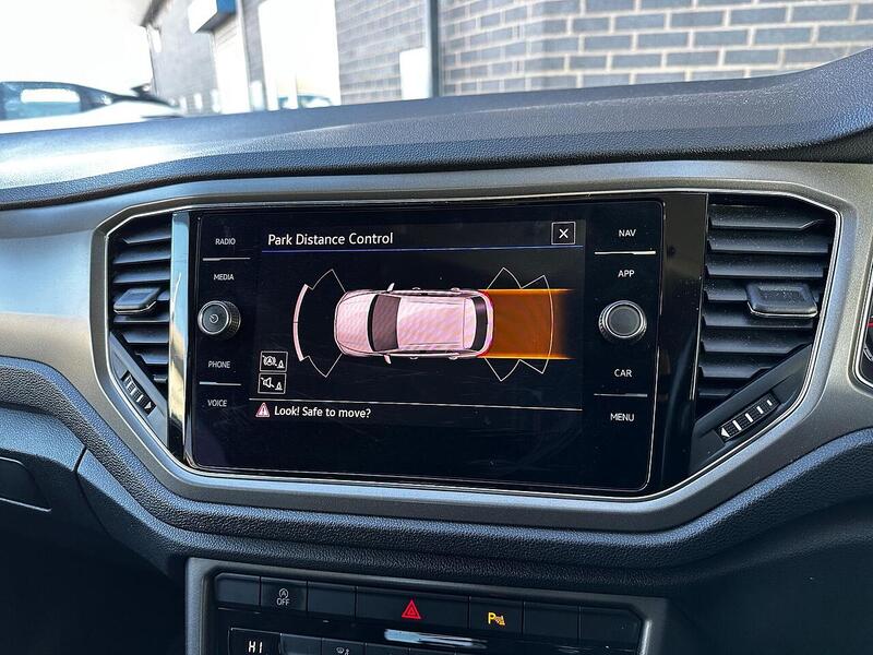 Used Volkswagen T-Roc 2020 for sale - 77132576: Photo 23