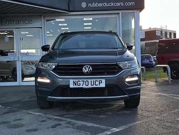 Used Volkswagen T-Roc 2020 for sale - 77132576: Photo