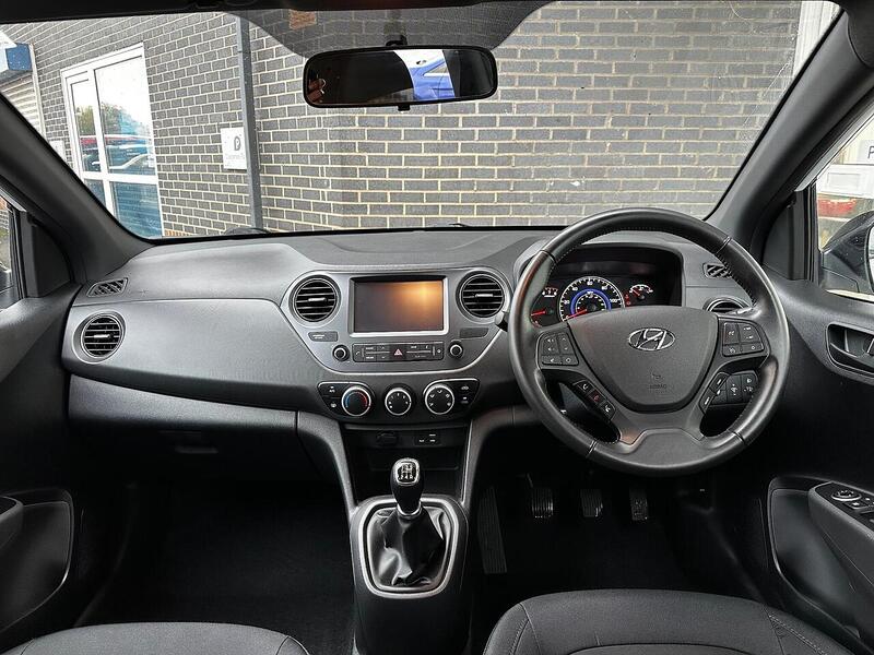 Used Hyundai i10 2018 for sale - 77132499: Photo 10