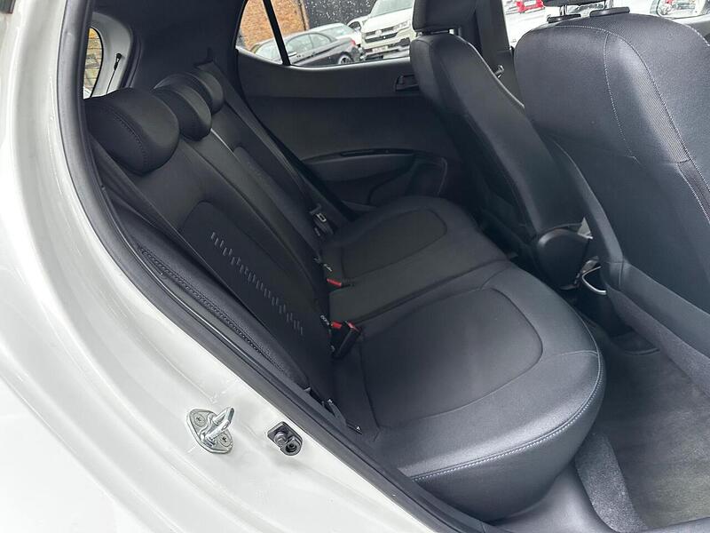 Used Hyundai i10 2018 for sale - 77132499: Photo 15
