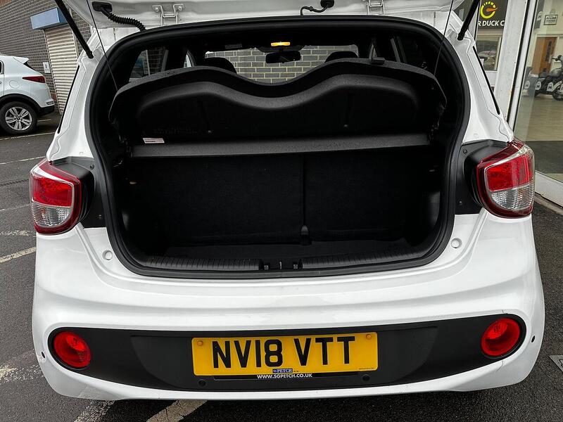 Used Hyundai i10 2018 for sale - 77132499: Photo 7