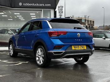 Used Volkswagen T-Roc 2019 for sale - 77530274: Photo
