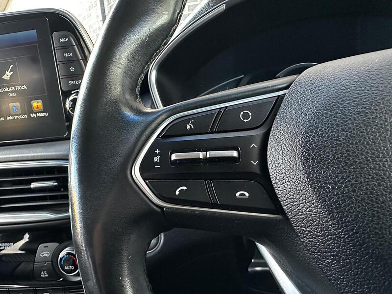 Used Hyundai Santa Fe 2019 for sale - 77132477: Photo 18